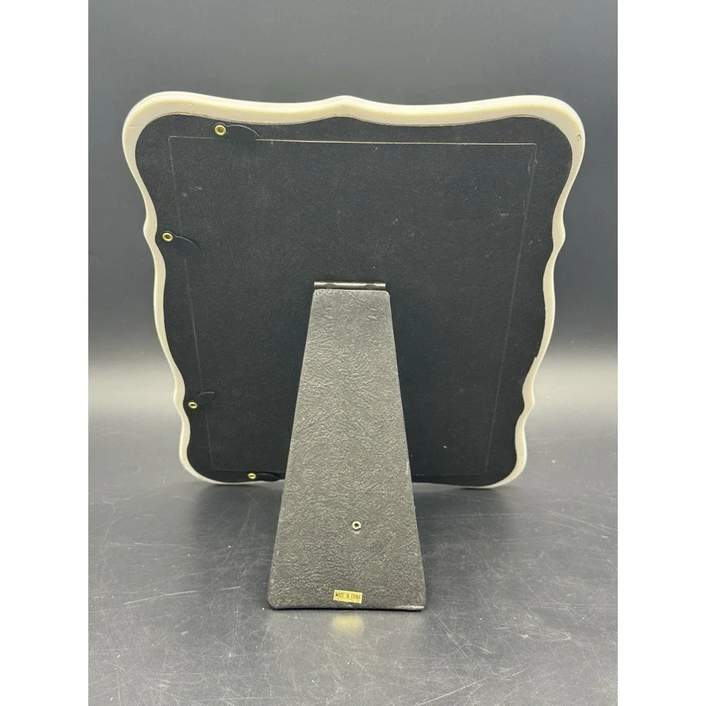 Unbranded ceramic milestone
